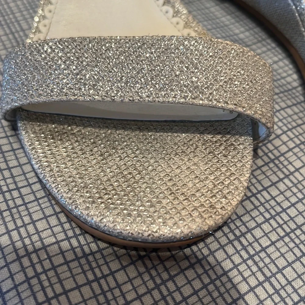 Girls Sz 3 Nordstrom 1901 Silver Sparkly Wedge Heels